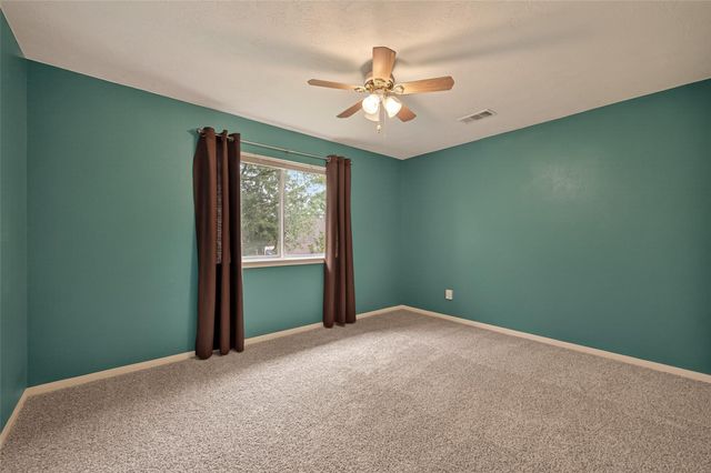 8831 Hedgestone Court, La Porte, TX 77571