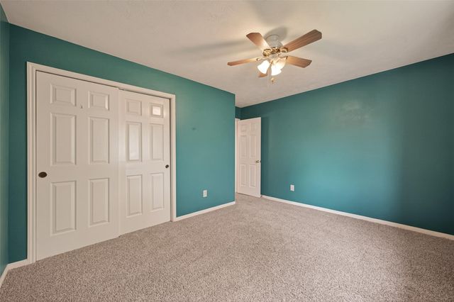 8831 Hedgestone Court, La Porte, TX 77571