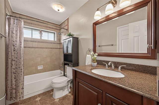 8831 Hedgestone Court, La Porte, TX 77571