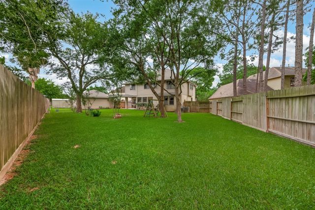 8831 Hedgestone Court, La Porte, TX 77571