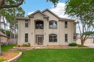 8831 Hedgestone Court, La Porte, TX 77571