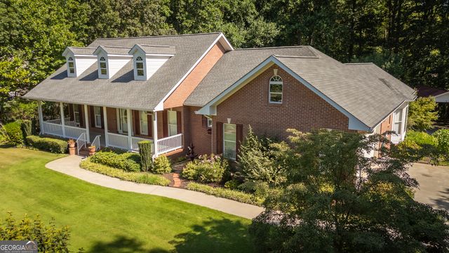 102 Trent Trail, Cleveland, GA 30528