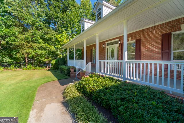 102 Trent Trail, Cleveland, GA 30528