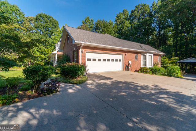 102 Trent Trail, Cleveland, GA 30528