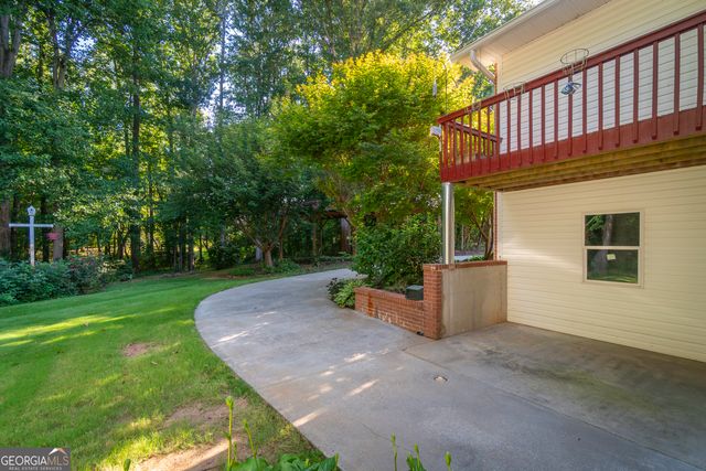 102 Trent Trail, Cleveland, GA 30528