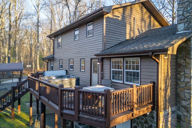 125 Cedar Lane, Morganton, GA 30560