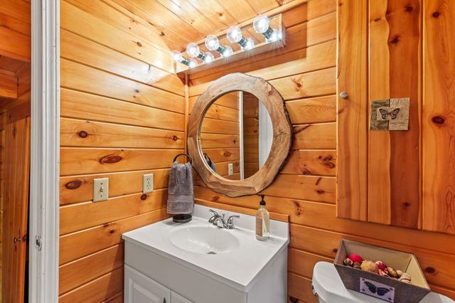 125 Cedar Lane, Morganton, GA 30560