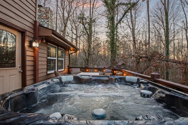 125 Cedar Lane, Morganton, GA 30560