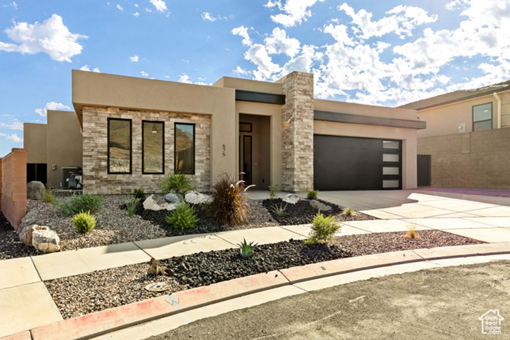 575 S 1800 W, Hurricane, UT 84737