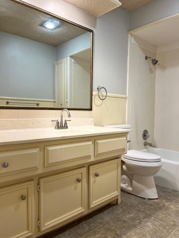 2308 74th Street, C3, Lubbock, TX 79423