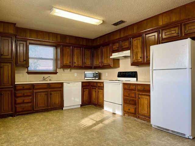 2308 74th Street, C3, Lubbock, TX 79423