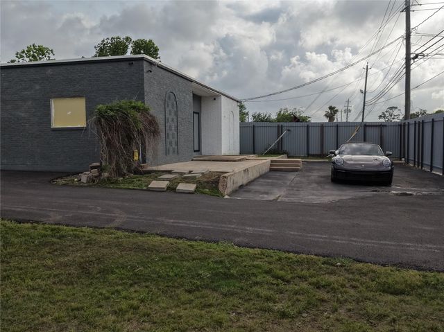 16526 Market Street, Channelview, TX 77530