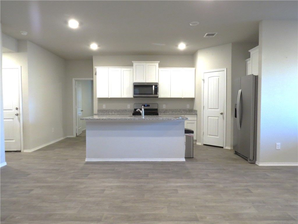 2419 Divot Lane, Navasota, TX 77868 — photo 3
