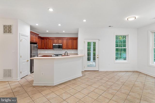 7235 TOKEN VALLEY RD, Manassas, VA 20112