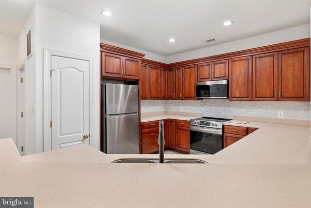 7235 TOKEN VALLEY RD, Manassas, VA 20112