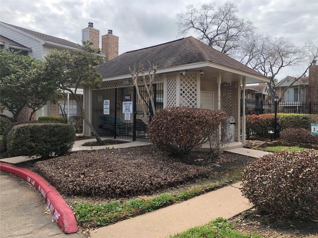 10615 Briar Forest Drive 107, Houston, TX 77042
