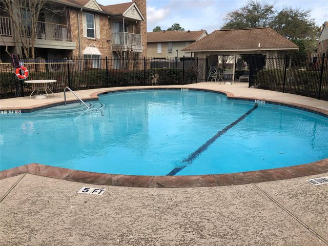 10615 Briar Forest Drive 107, Houston, TX 77042