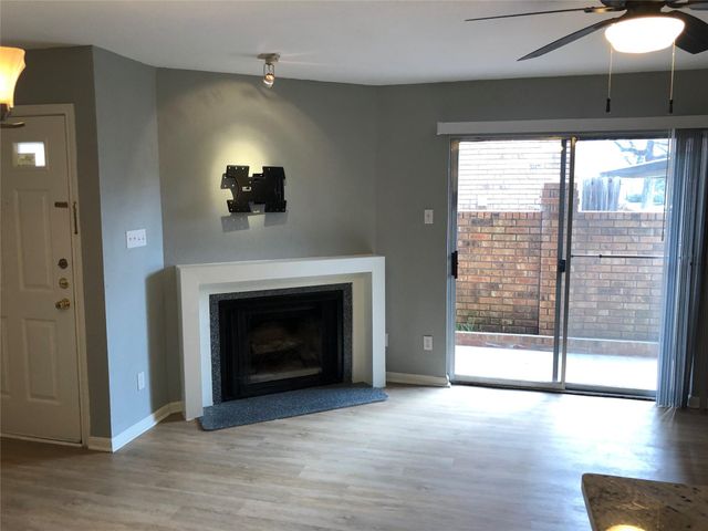10615 Briar Forest Drive 107, Houston, TX 77042