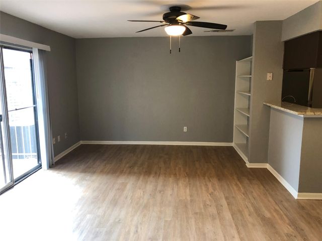 10615 Briar Forest Drive 107, Houston, TX 77042