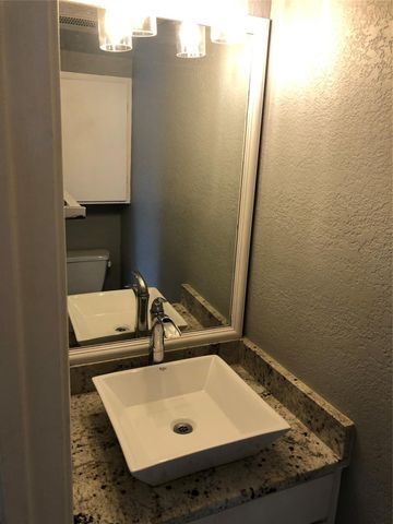 10615 Briar Forest Drive 107, Houston, TX 77042