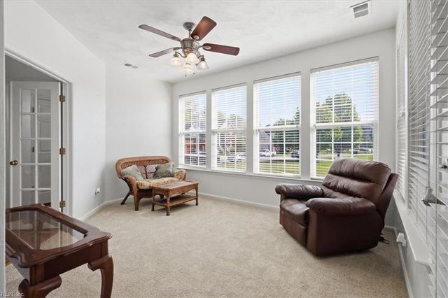 2226 Harton LN, Chesapeake, VA 23323