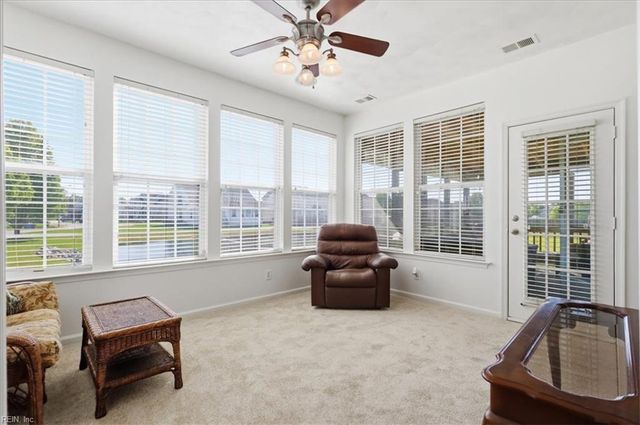 2226 Harton LN, Chesapeake, VA 23323