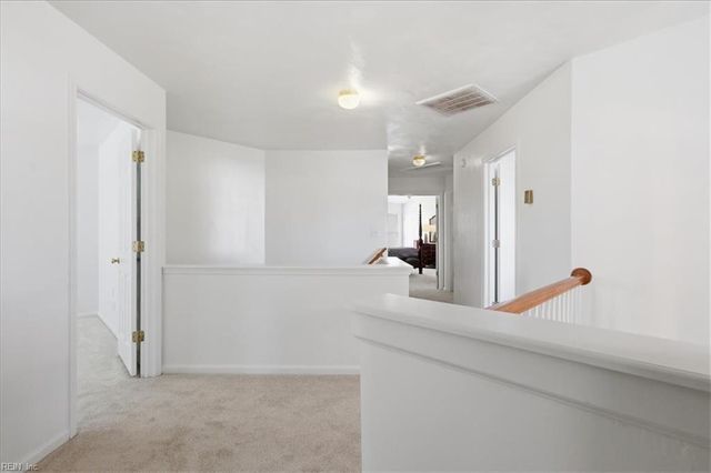 2226 Harton LN, Chesapeake, VA 23323