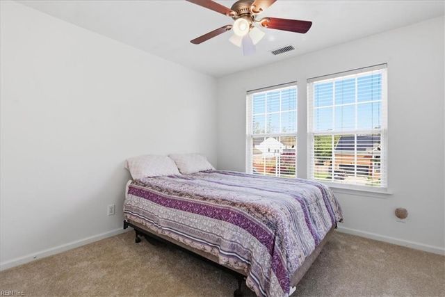 2226 Harton LN, Chesapeake, VA 23323