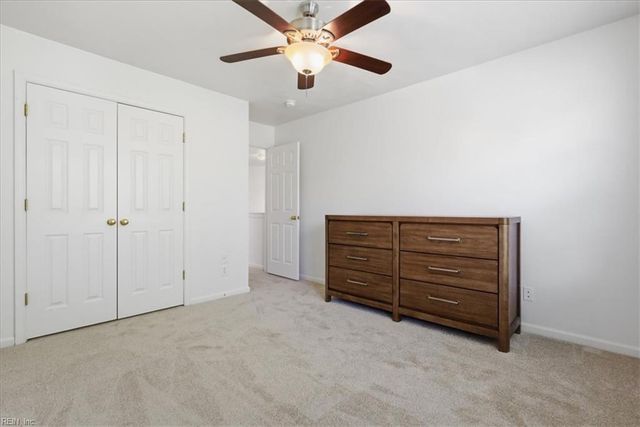 2226 Harton LN, Chesapeake, VA 23323