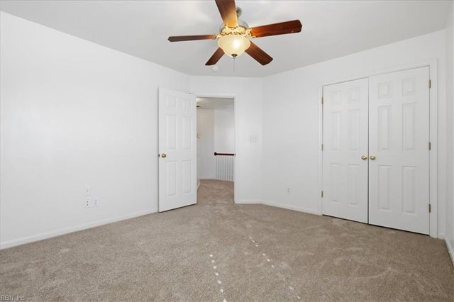 2226 Harton LN, Chesapeake, VA 23323