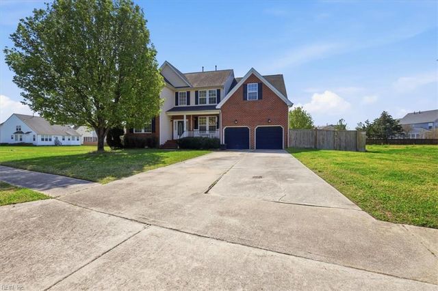 2226 Harton LN, Chesapeake, VA 23323