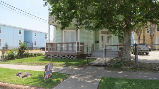 811 28th Street A, Galveston, TX 77550