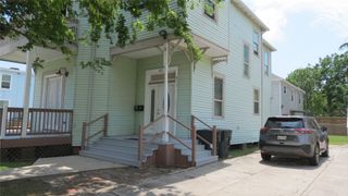 811 28th Street A, Galveston, TX 77550