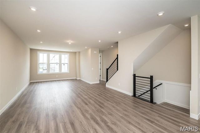 1347 W Gateway Heights W 53-603, Richmond Heights, MO 63144