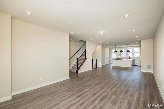1347 W Gateway Heights W 53-603, Richmond Heights, MO 63144