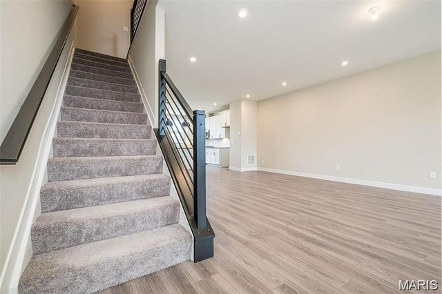 1347 W Gateway Heights W 53-603, Richmond Heights, MO 63144
