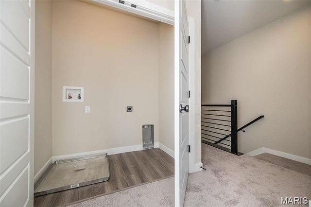 1347 W Gateway Heights W 53-603, Richmond Heights, MO 63144