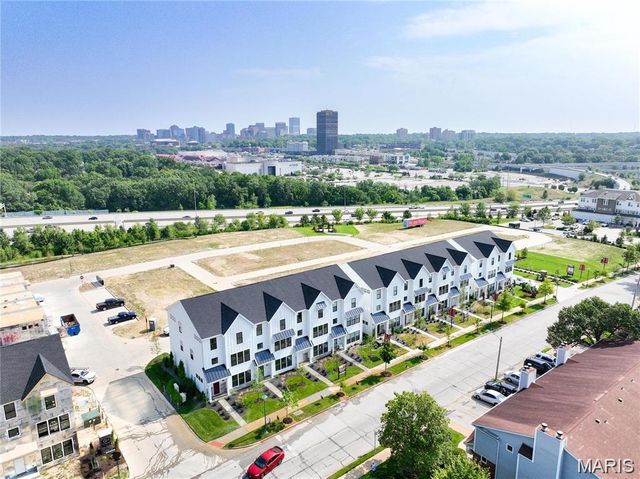 1347 W Gateway Heights W 53-603, Richmond Heights, MO 63144