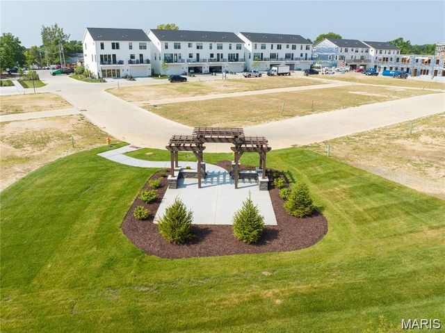 1347 W Gateway Heights W 53-603, Richmond Heights, MO 63144