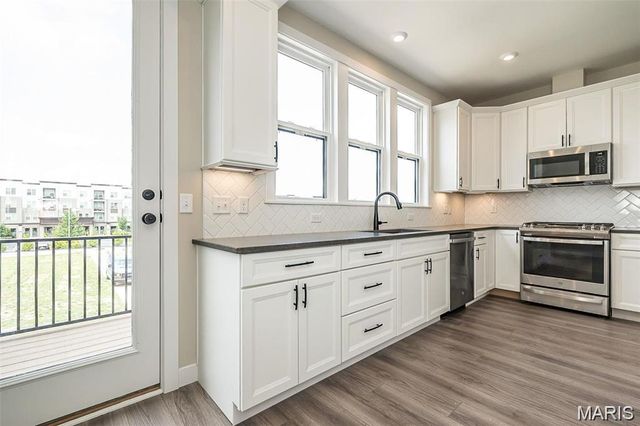 1347 W Gateway Heights W 53-603, Richmond Heights, MO 63144