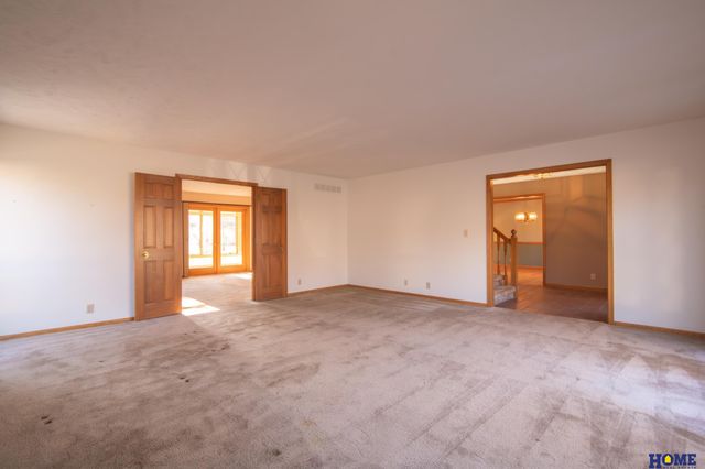 1205 Evergreen Drive, Lincoln, NE 68510