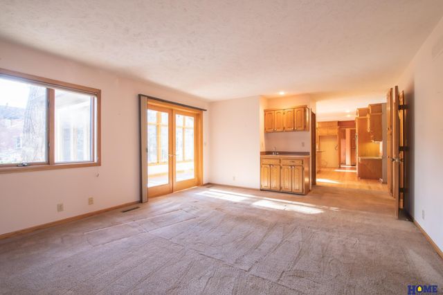 1205 Evergreen Drive, Lincoln, NE 68510