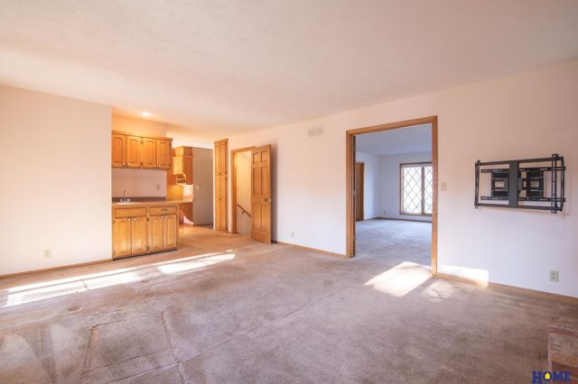 1205 Evergreen Drive, Lincoln, NE 68510