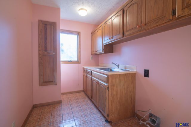 1205 Evergreen Drive, Lincoln, NE 68510