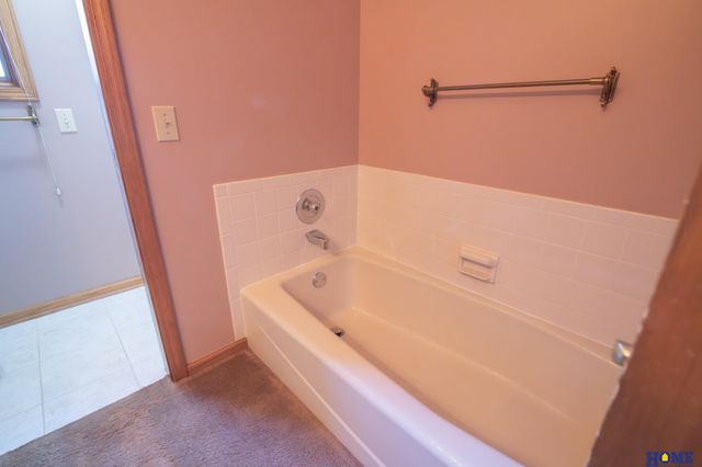 1205 Evergreen Drive, Lincoln, NE 68510