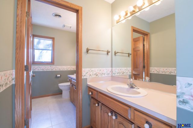 1205 Evergreen Drive, Lincoln, NE 68510