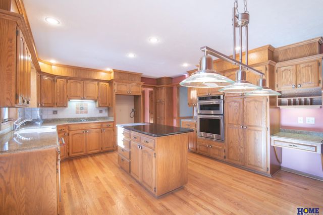 1205 Evergreen Drive, Lincoln, NE 68510