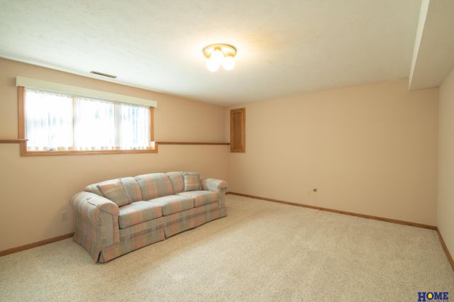 1205 Evergreen Drive, Lincoln, NE 68510