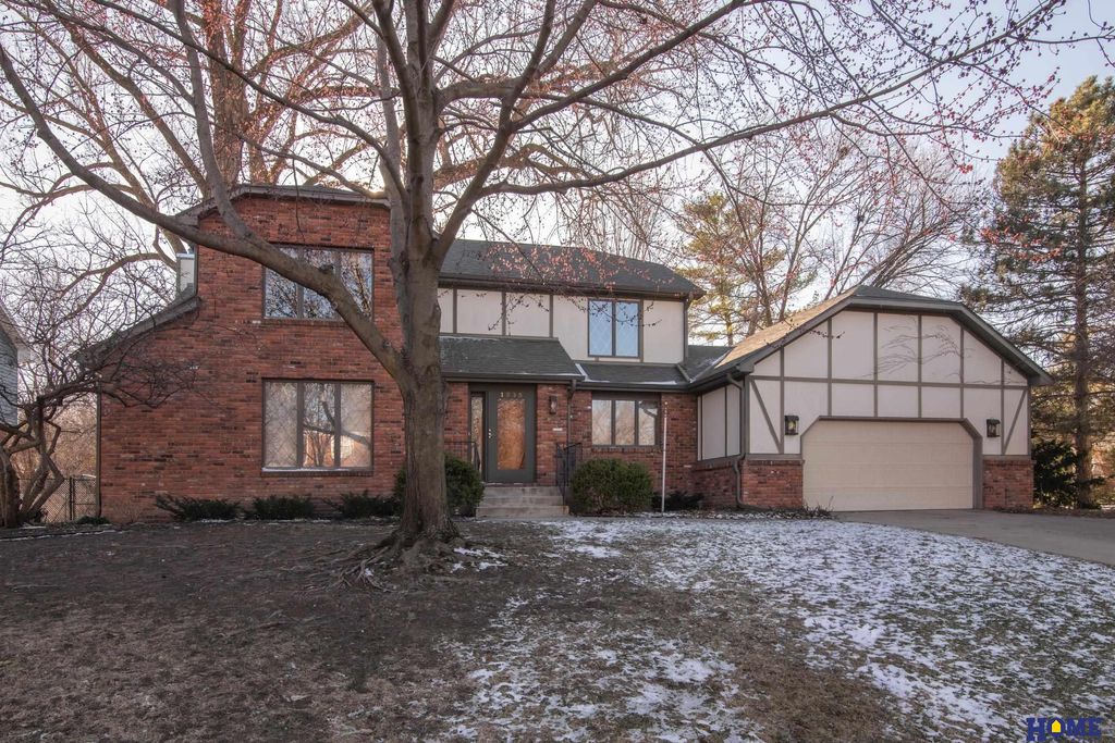 1205 Evergreen Drive, Lincoln, NE 68510