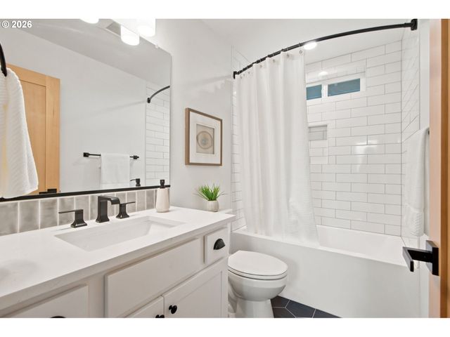 3395 Se 43rd Ave B, Portland, OR 97202